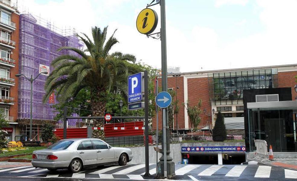 La entrada y salida será por las calles laterales, no por Colón de Larreátegui