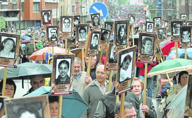 El franquismo como excusa para el relato de los presos de ETA