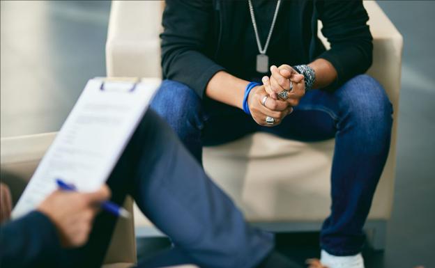 Nerabeen suizidioak saihesteko Survive izeneko proiektuan esku hartzen dabil Arabako Unibertsitate Ospitalea