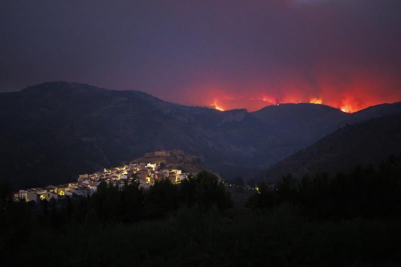 Las impresionantes imágenes del incendio de Bejís, en Castellón