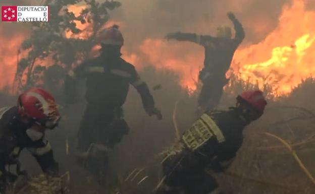 Pánico en un tren cercado por las llamas en Castellón: al menos 20 heridos, tres graves