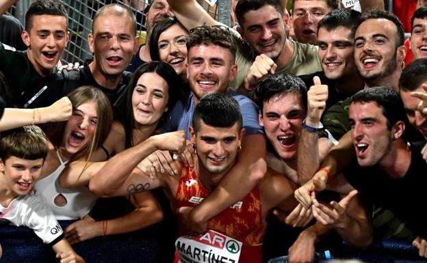 El vallista Asier Martínez se corona rey de Europa por una milésima