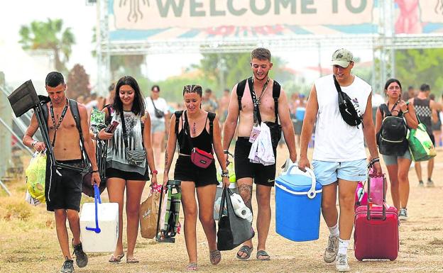 Las malas prácticas proliferan en los festivales de música: prohibir la entrada con alimentos, cambio de recinto sin reembolso…