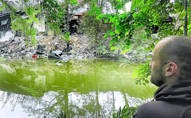 Investigan si un cultivo de 'maría' desató el fuego que destruyó un edificio en Lemoa