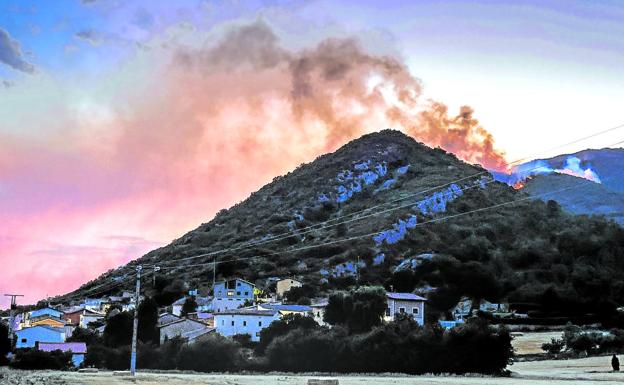Los incendios arrasan en Álava más hectáreas en dos meses que en los últimos doce años juntos