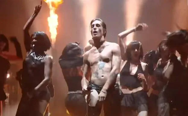 Censuran parte de la actuación de Maneskin en la gala MTV por el destape involuntario de la bajista