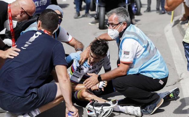 Alaphilippe abandona la Vuelta por caída y deja sin un apoyo clave a Evenepoel