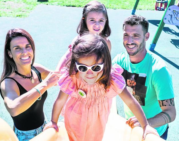 Kaiene, la hija de un exfutbolista del Athletic que ve el mundo en blanco y negro