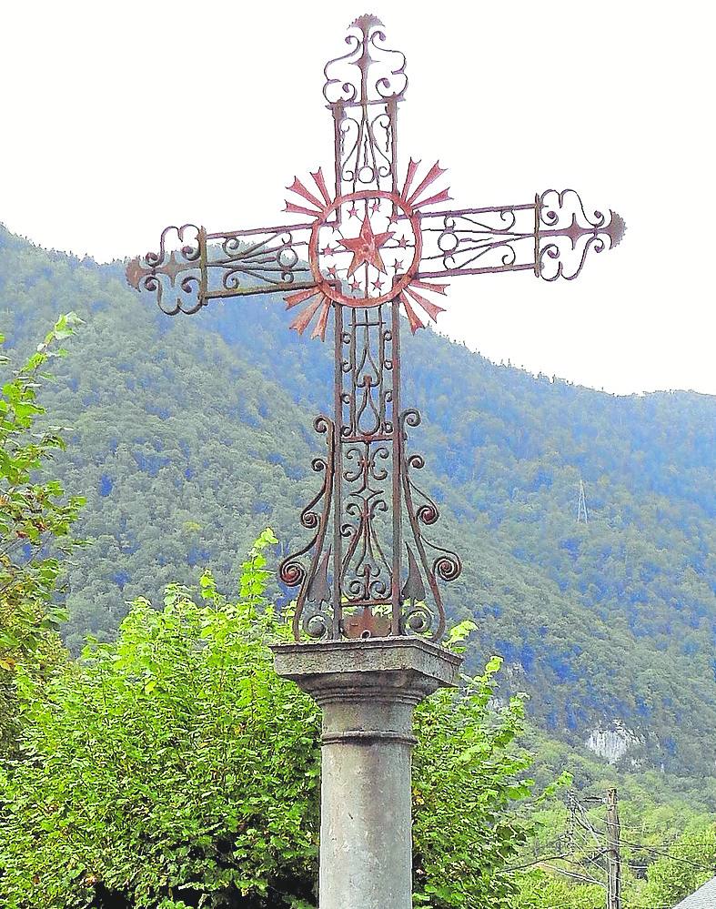 Cruces en la República laica