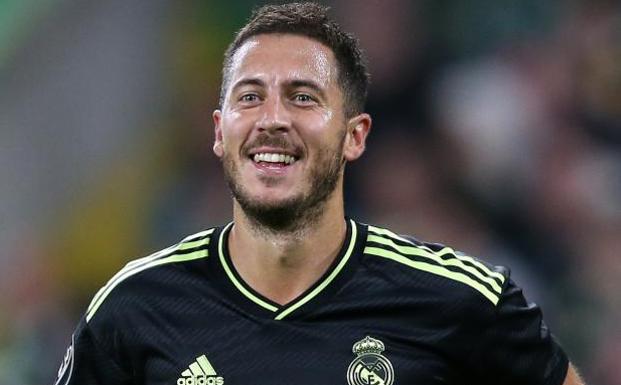 Hazard pide paso ante la baja de Benzema