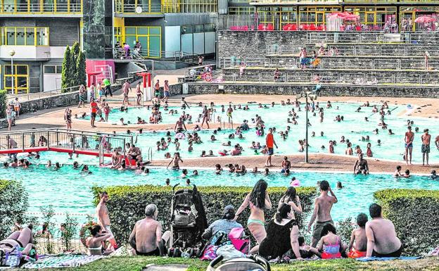 El verano más caluroso no mejora los resultados de las piscinas de Bilbao
