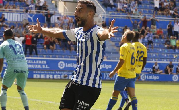 Guridi y Benavídez vuelven al once del Alavés y Abde se mantiene en el hueco de Rioja