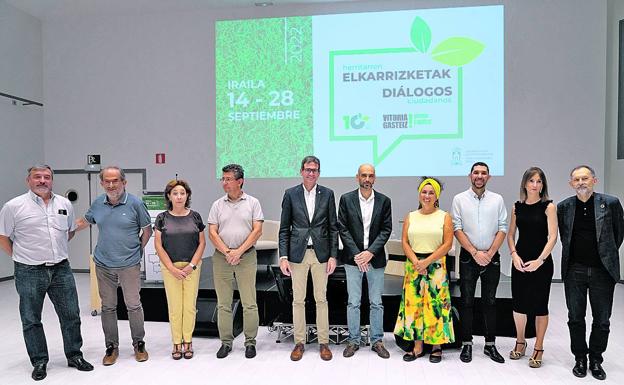 «El planeta necesita ciudades aliadas como Vitoria», dice Urtaran