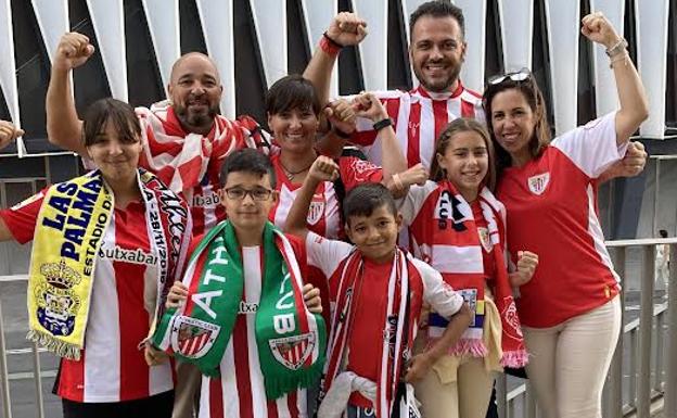 El regalo de comunión a un niño canario: su primer partido en San Mamés
