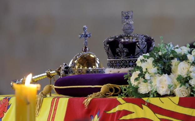 Muerte e ilusión en la monarquía británica