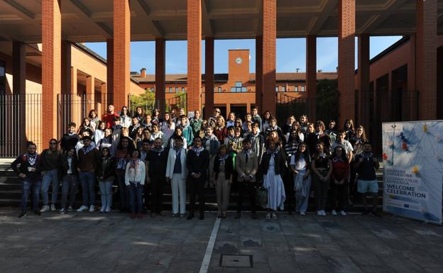 Los alumnos extranjeros vuelven al campus de la UPV: «Soy de Japón y me gustaría aprender euskera»