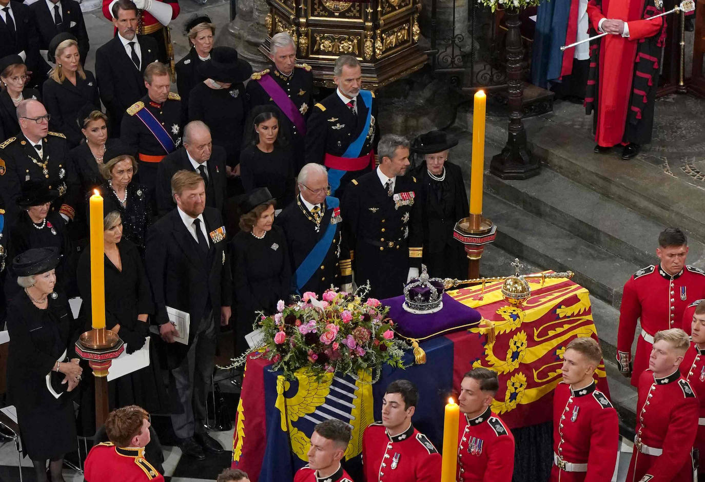 Fotos: 2.200 invitados se despiden de Isabel II en su gran funeral | El  Correo