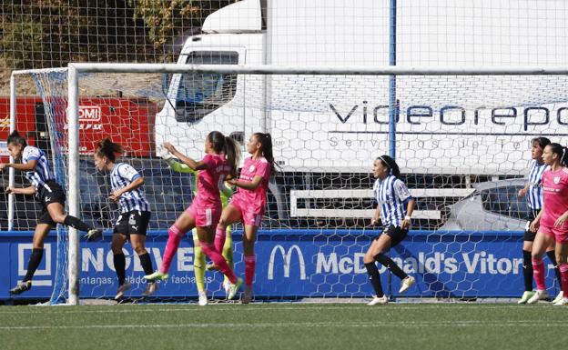La albiazul Camila Sáez, sin sanción tras sus palabras a la árbitra