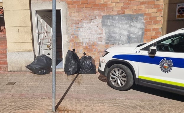Incautan tres bolsas cargadas de marihuana en una lonja de Barakaldo utilizada como secadero