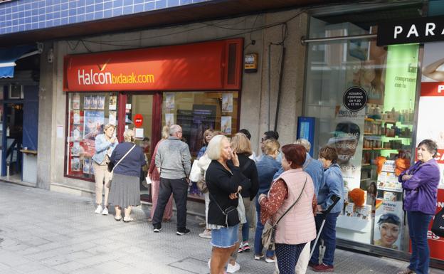 La demanda del Imserso desborda a las agencias de viajes, que agotan en horas algunos destinos