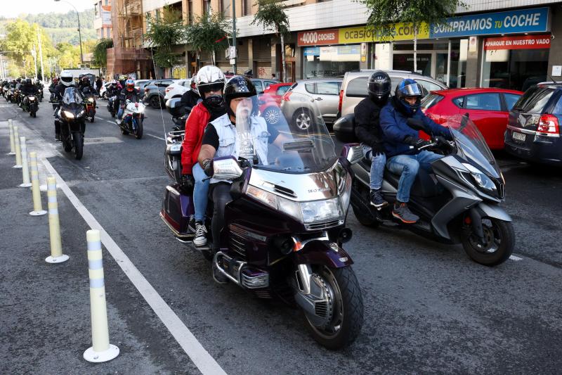 Más de 300 motoristas toman Bilbao para pedir carreteras más seguras