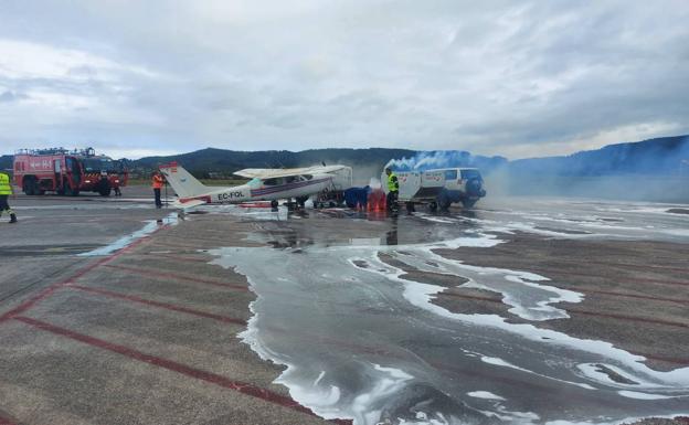 El aeropuerto de Loiu ensaya un simulacro de accidente