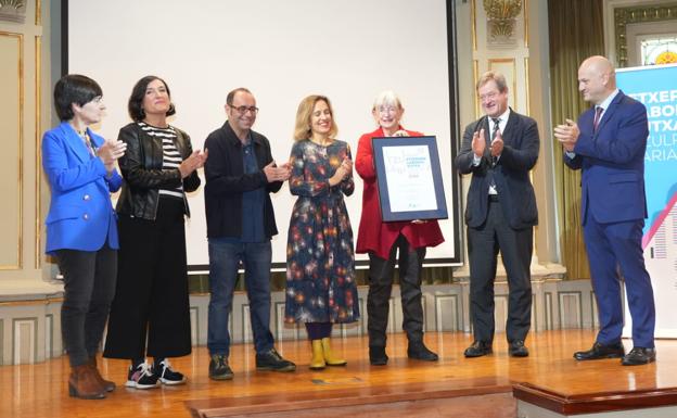 Mariolein Sabarte gana el Premio de Traducción Etxepare-Laboral Kutxa