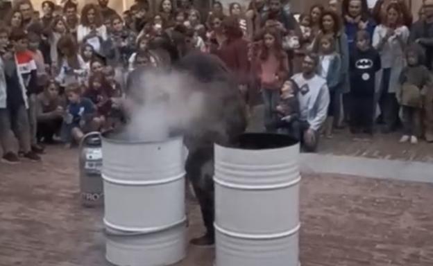 Una explosión en un acto de divulgación científica deja 15 heridos en Girona