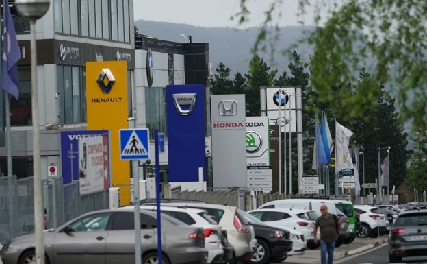 Los vascos ya compran más coches híbridos y eléctricos que de gasolina