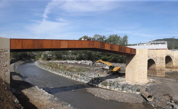 Culminan las obras en el puente de Mercadillo de Galdakao ante las crecidas