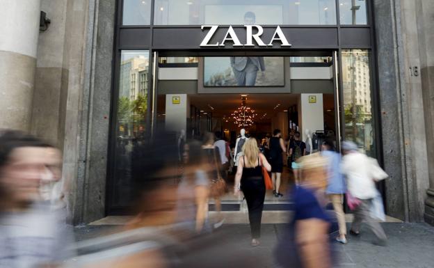 Este es el chaleco de Zara que se ha vuelto viral: «Es la nueva cazadora amarilla»