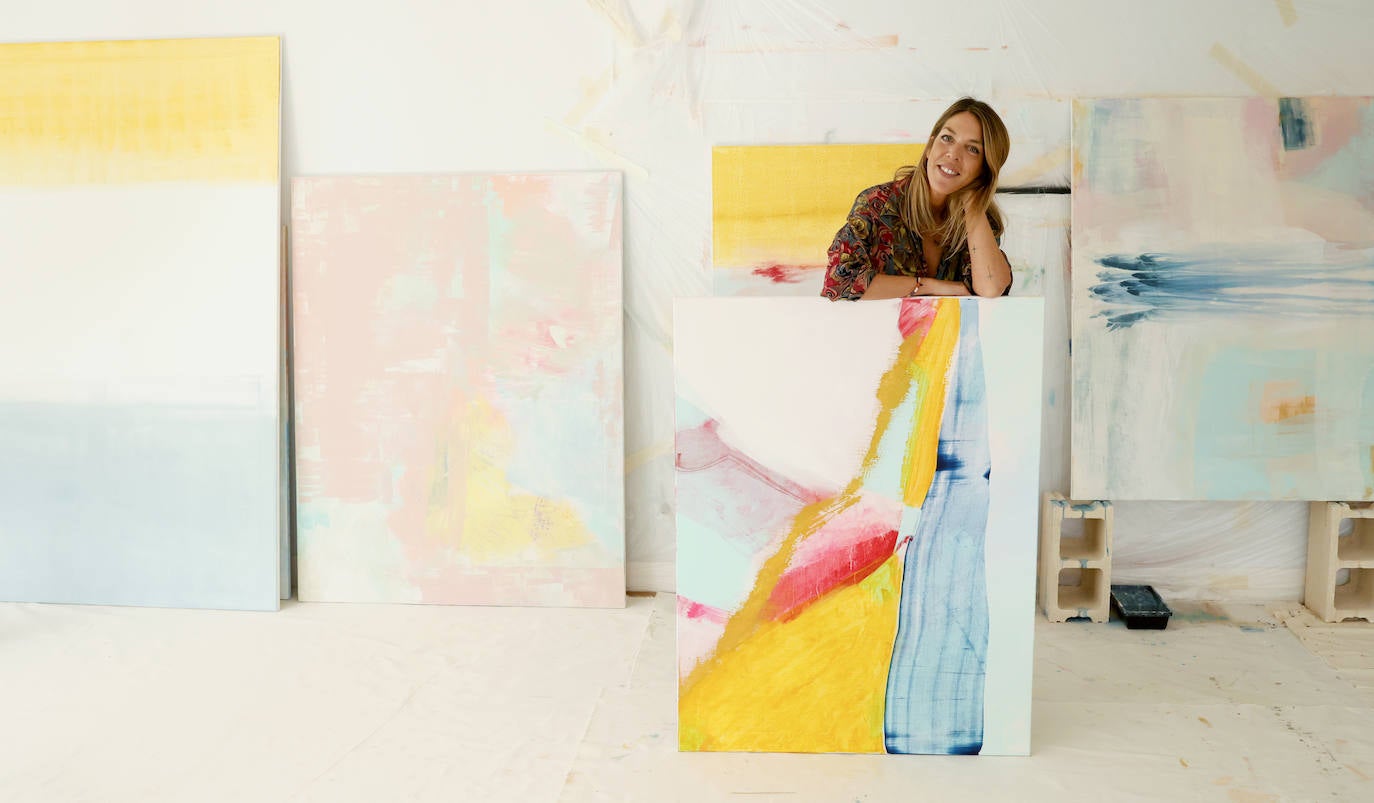 De Ortuella a Milán: así son los cuadros de Leticia que traspasan fronteras (y querrás en casa)