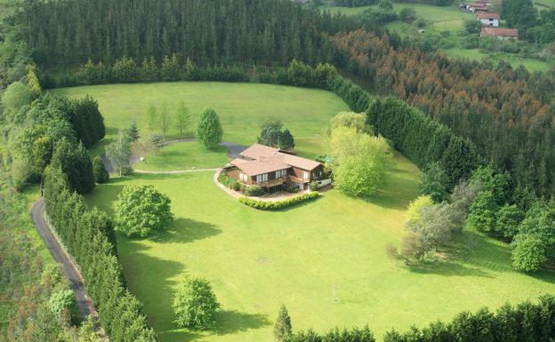 La mansión de 21.000 metros en Urdaibai diseñada por una constructora puntera de EE UU