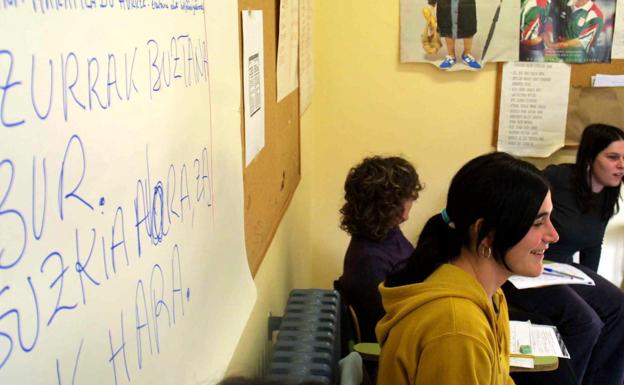 AEK-ko ikastaroak hasi dira, baina oraindik apunta zaitezke