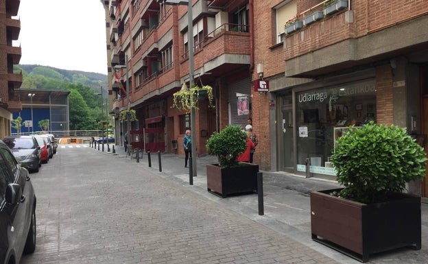 Ugao quiere ahorrar sustos en la factura de la luz y gas a sus comerciantes