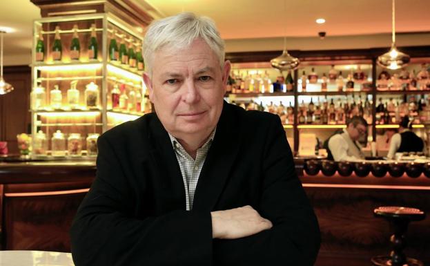 Jonathan Coe: «Hace dos meses odiábamos a Boris Johnson y ahora le echamos de menos»