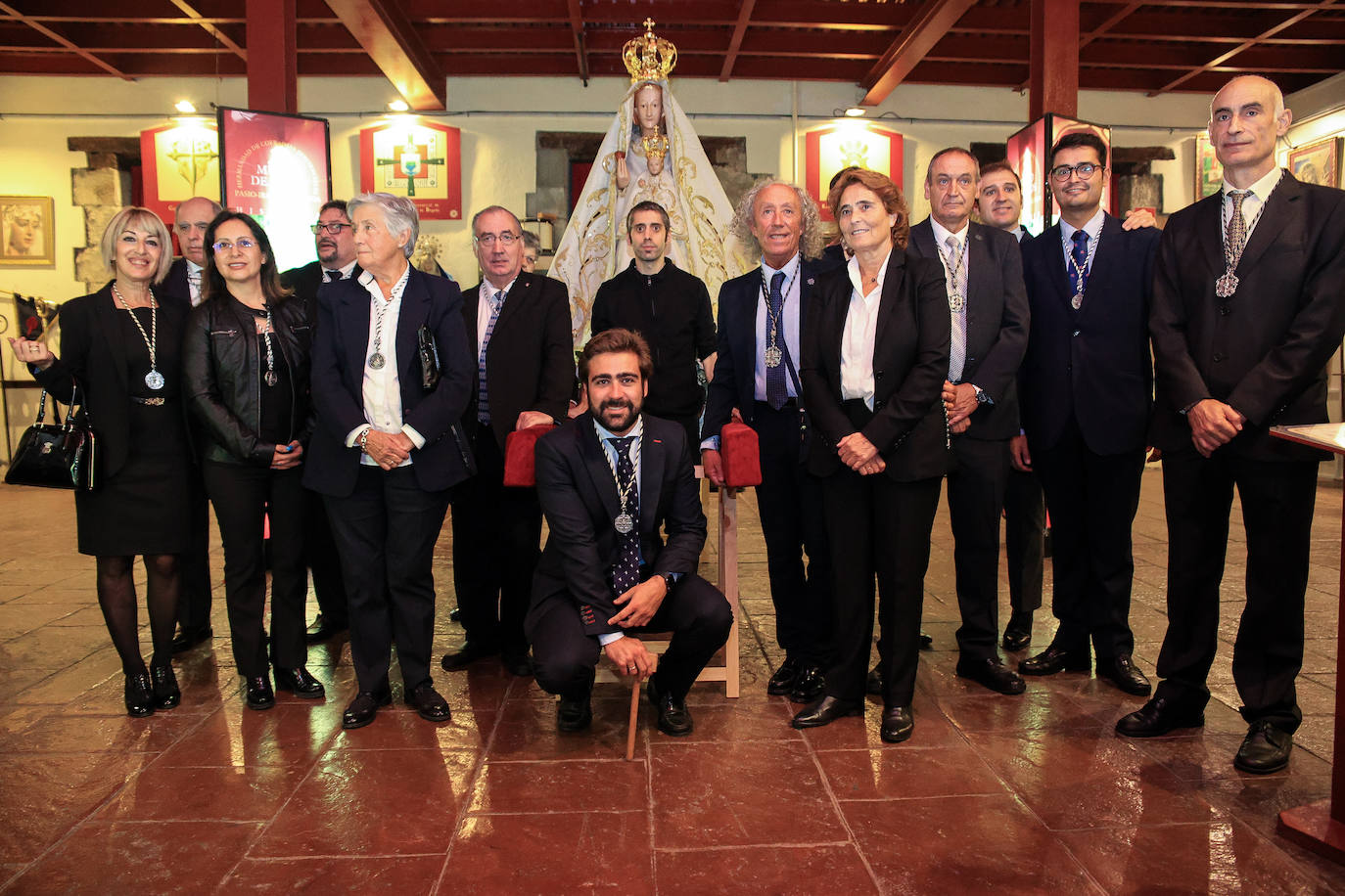 La amenaza de lluvia suspende la procesión de las antorchas de la Amatxu de Begoña