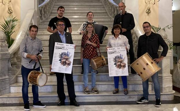 La banda de txistularis ofrecerá esta temporada doce conciertos dentro y fuera de Bilbao