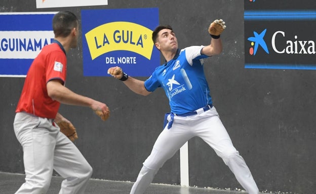 Peio Etxeberria explota su juego de aire y somete a Darío en Soria