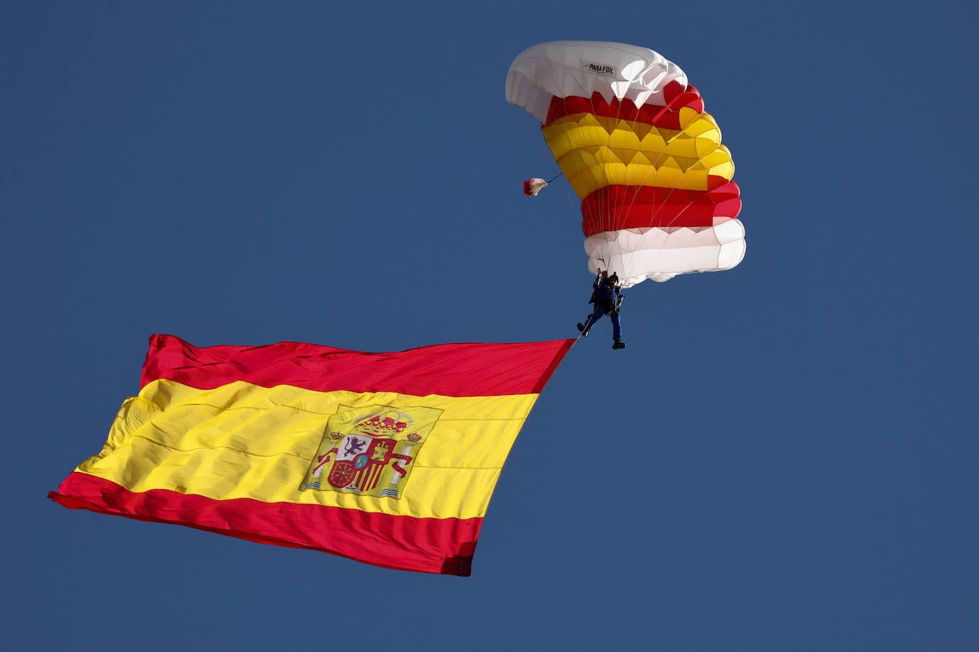 Fotos El desfile del 12 de Octubre, en imágenes El Correo