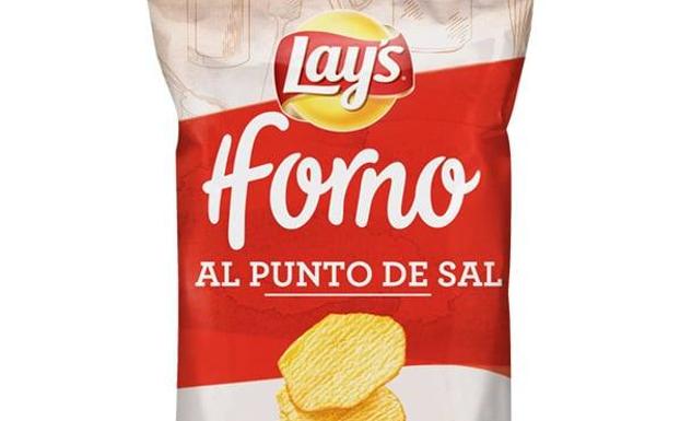 Osakidetza advierte de la presencia de alérgenos y gluten no declarados en varios lotes de bolsas de patatas de la marca Lay´s