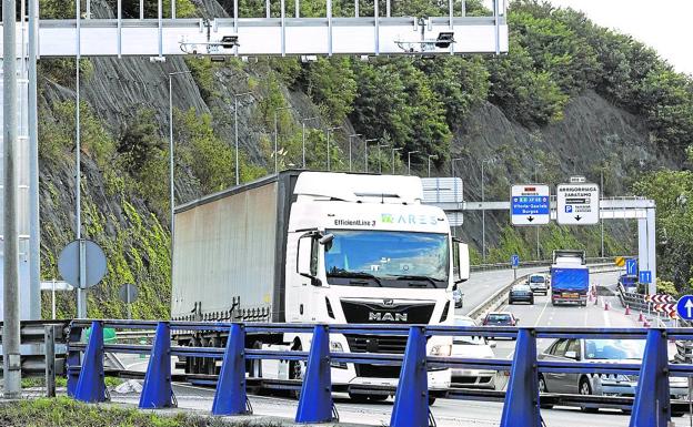 El peaje para camiones en las carreteras a Orduña y Barazar arrancará el 1 de enero