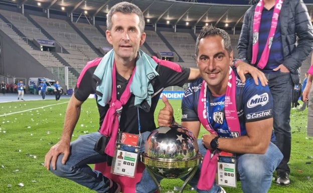 Los dos vizcaínos que ayudaron a un modesto club a ganar la Copa Sudamericana