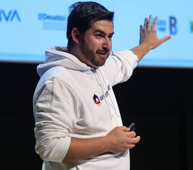 Tres minutos para seducir a los posibles socios o inversores