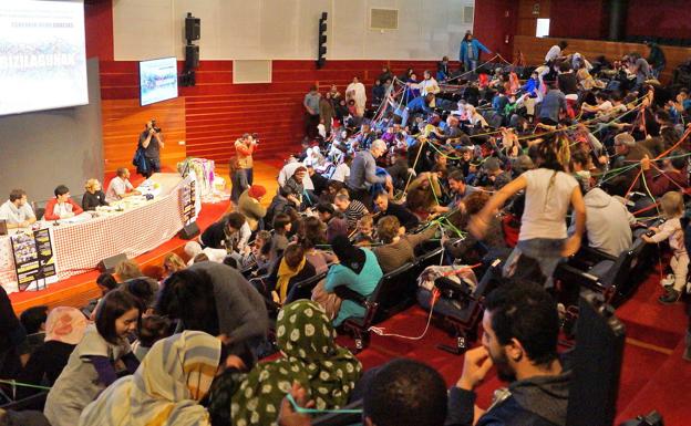 Sábado de talleres, teatro y monólogos contra los rumores racistas