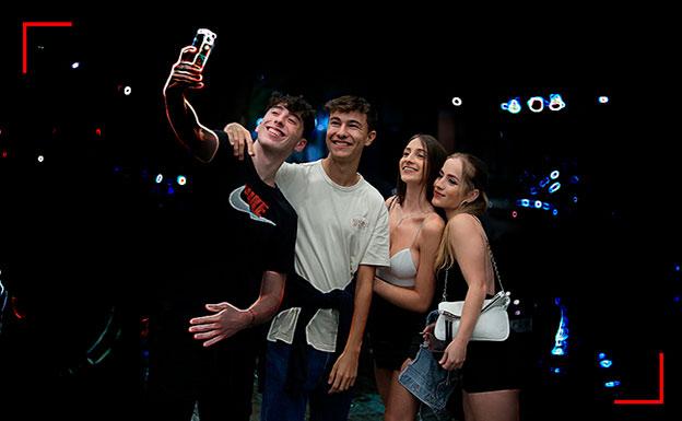 Bilbao recupera las mejores noches de neón