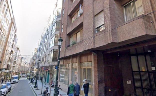 Un hombre mata a cuchilladas a su vecina en Vigo tras varios días acosándola con notas escritas