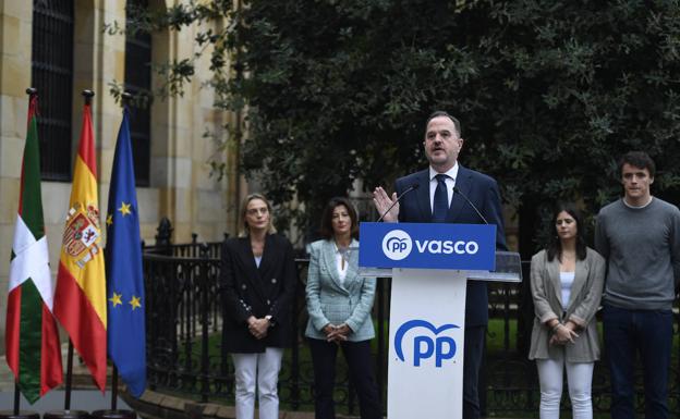 El PP vasco ensalza el Estatuto ante «los delirios del nacionalismo»