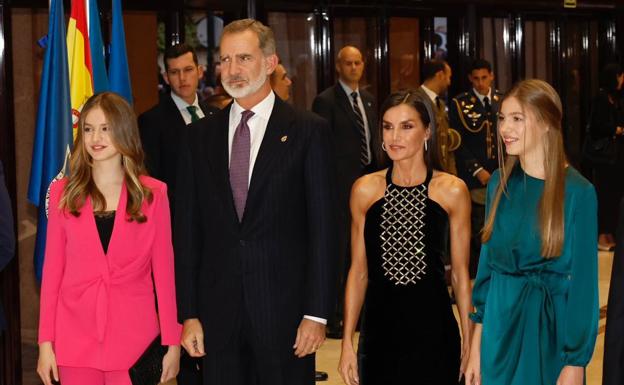 La reina Letizia juega en casa