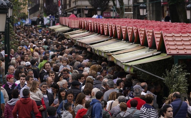 Récord de afluencia de público: 125.000 personas abarrotan Gernika